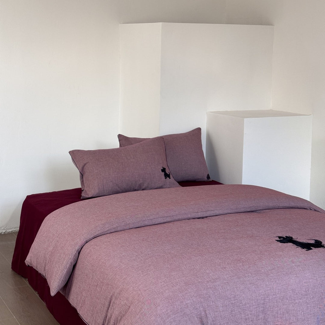 Duvet cover set made of cotton percale with a fine check pattern