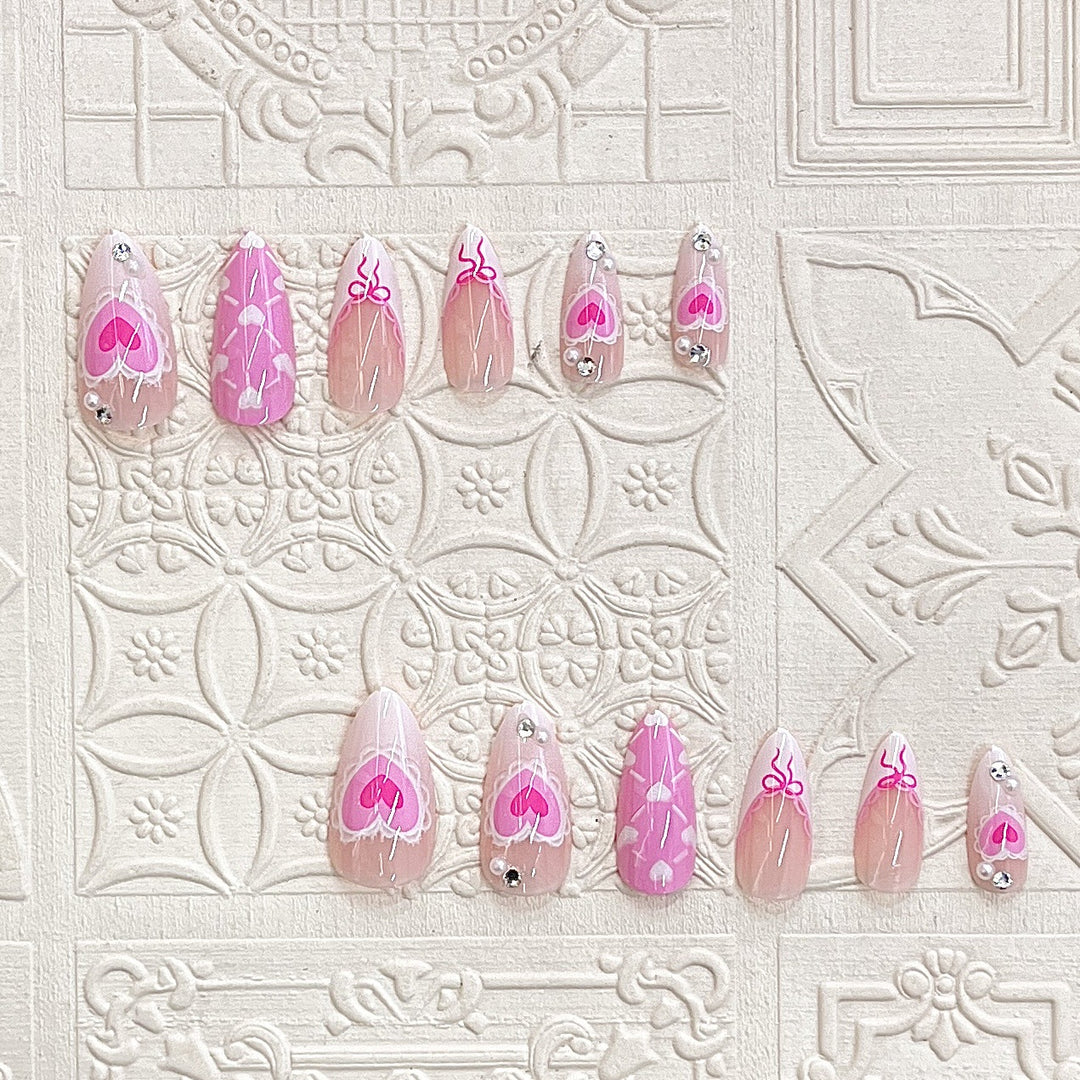 Artistic Press-On Nail Set with Romantic Heart Design Stornfield