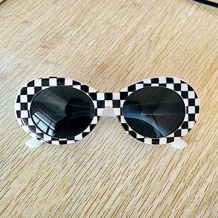 Retro-Inspired Stylish Oversized Sunglasses Stornfield