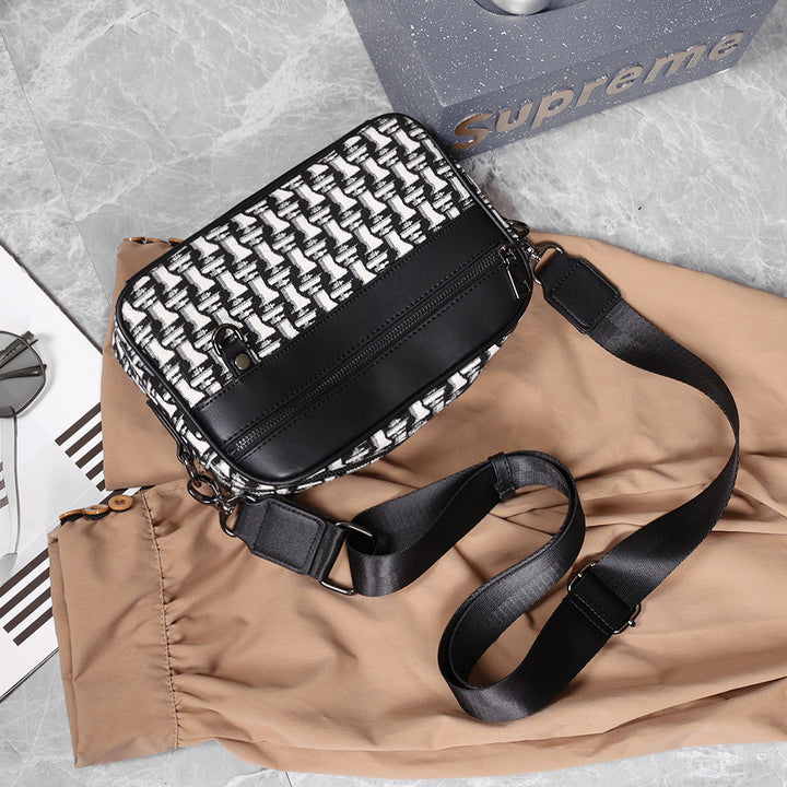 Elegant shoulder bag with structured design Stornfield