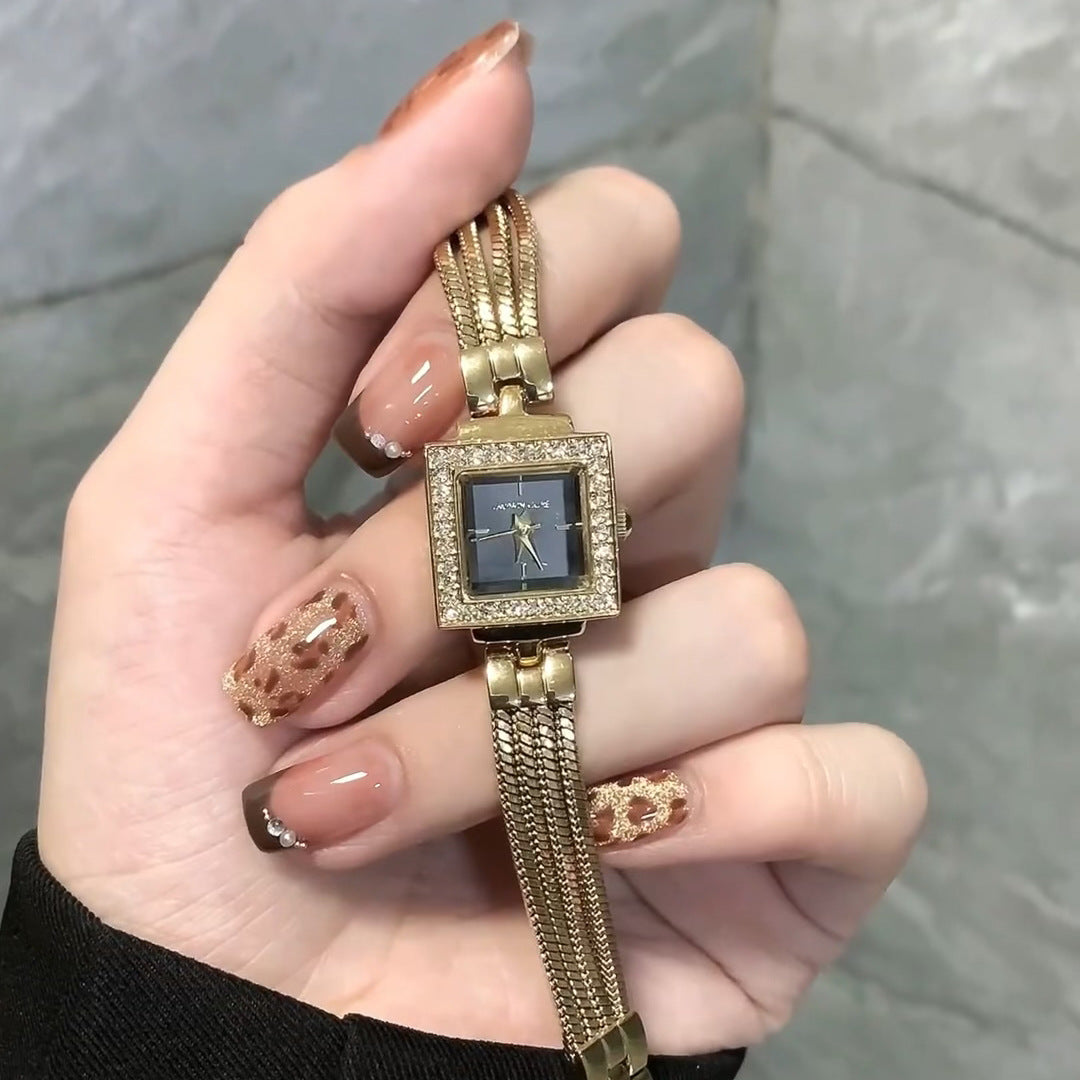 Elegant wristwatch with square dial and luxurious mesh band Stornfield