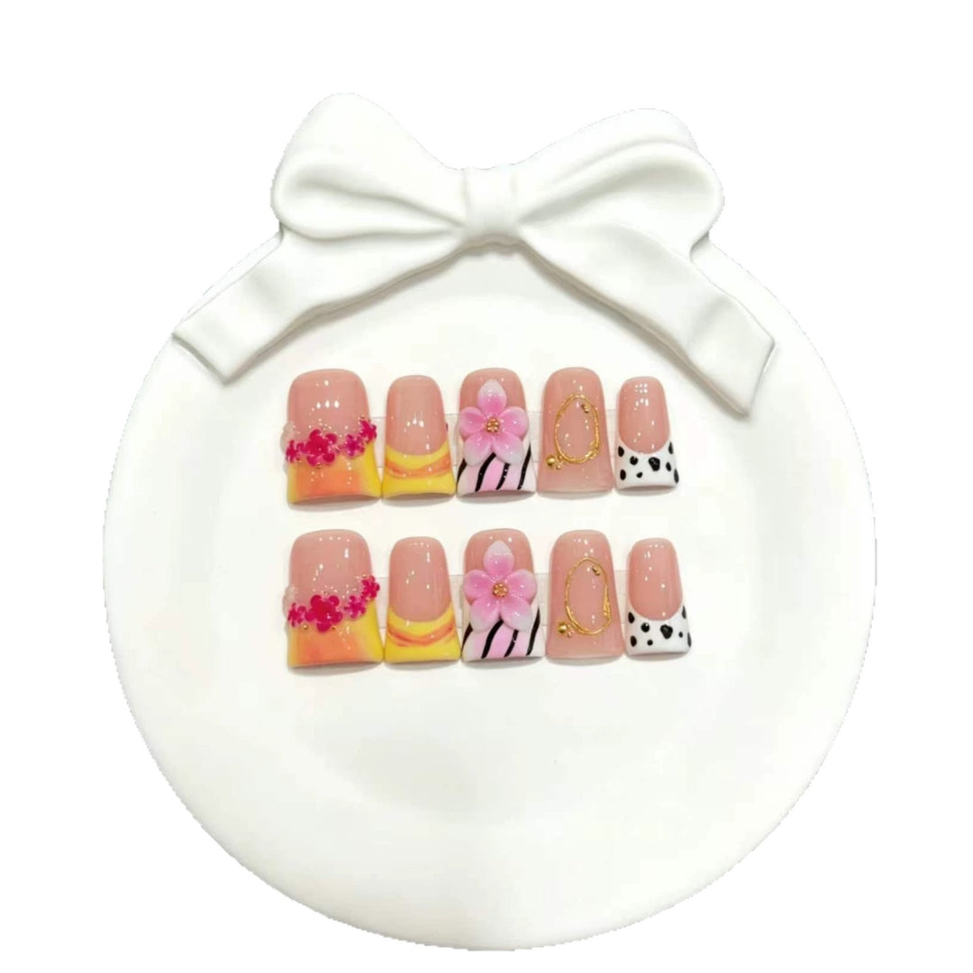 Decorative Floral Art Press-On Nails
