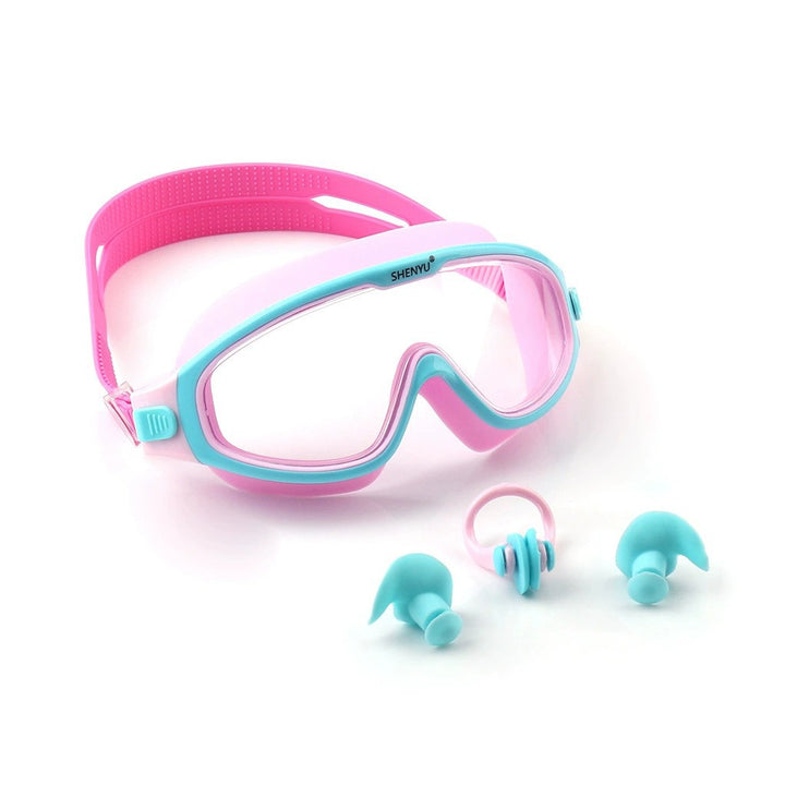 Snorkel mask with comprehensive field of view and comfortable silicone details Stornfield