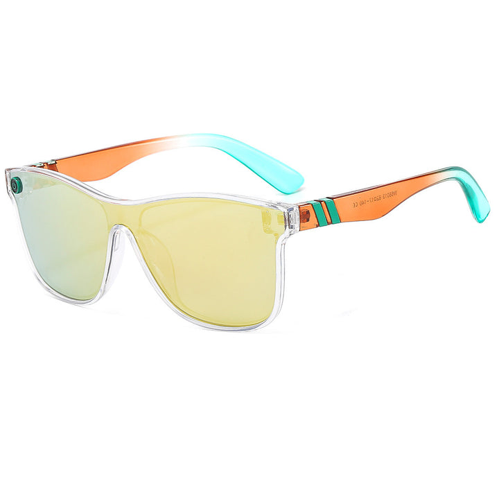 Fashion-Forward Retro-Inspired Sunglasses Stornfield