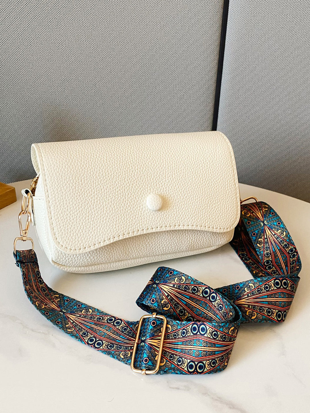 Versatile Crossbody Handbag