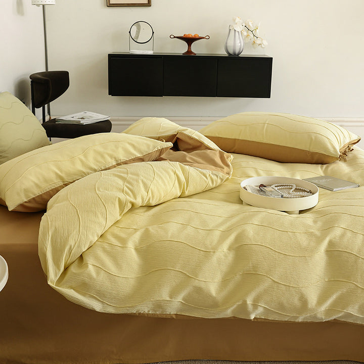 Wave-structured bedding set made from fine cotton blend with texture effect