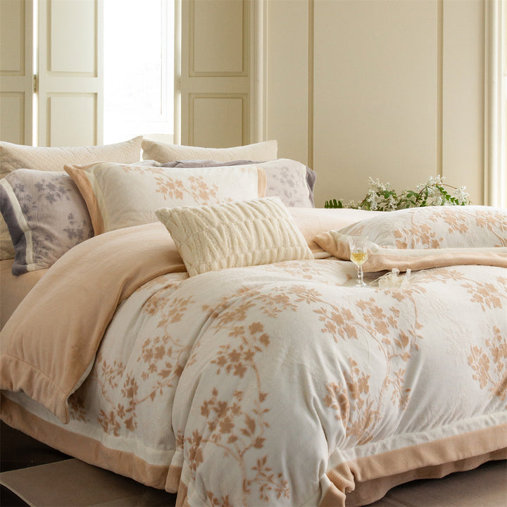 Luxurious Reversible Bedding Set with Quilted Plush Blanket and Jacquard Woven Floral Relief