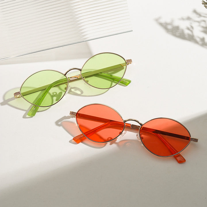 Women's fashionable round sunglasses with luxurious accents Stornfield
