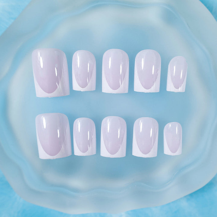 Artificial Nail Set with Elegant French Tip Design Stornfield