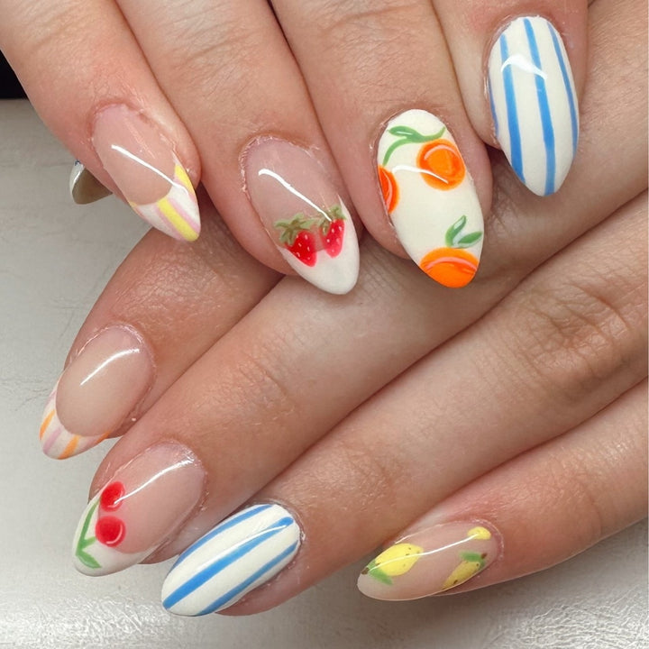 Fruit-Themed Decorative Press-On Nail Set