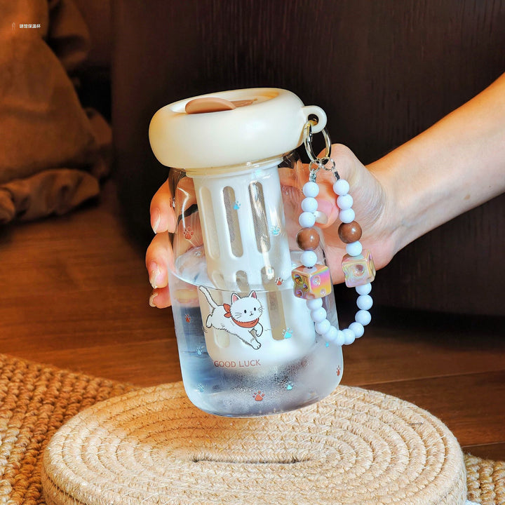 Ladies drinking container with unique design and integrated straw Stornfield