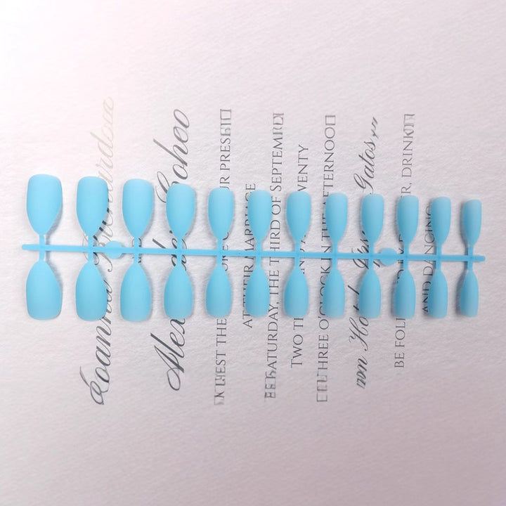 Stiletto Press-On Nail Set Stornfield