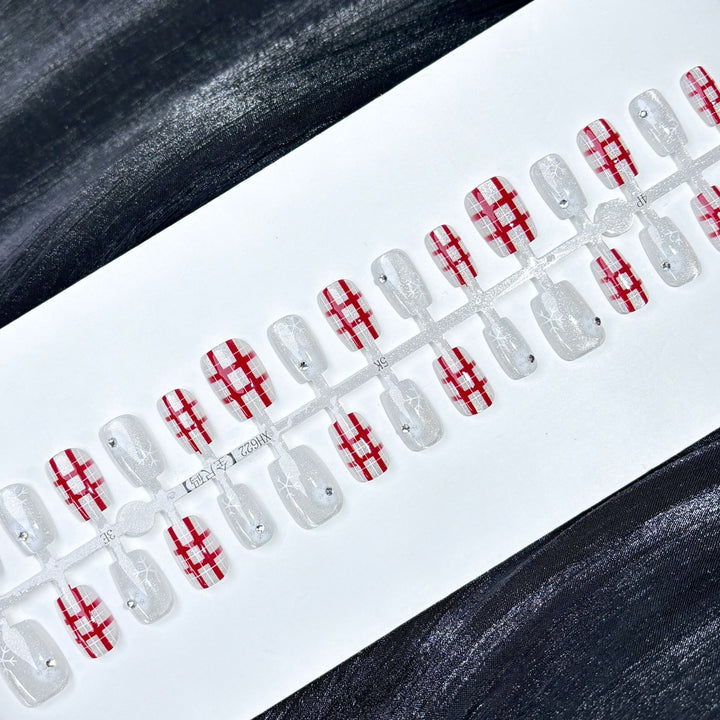 Plaid Pattern Press-On Nail Art Set