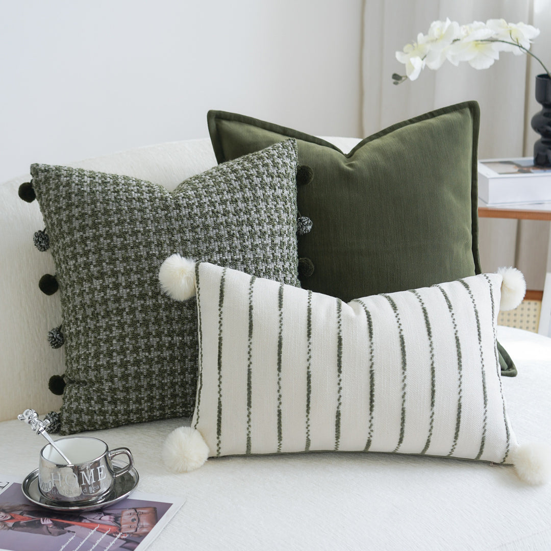 Decorative cushion with textured fabric