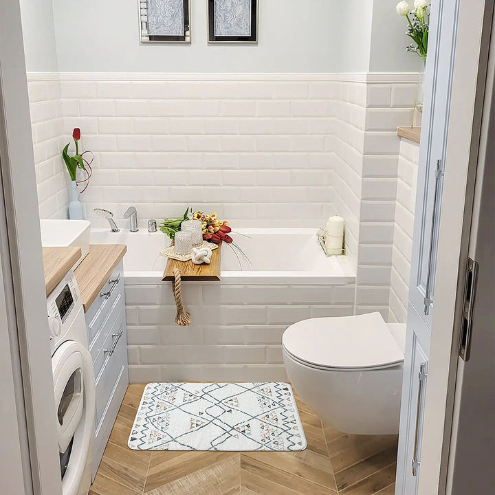 Soft cotton bathroom runner with fringes and geometric check design