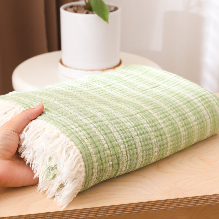 Women modern and stylish waffle structure plaid blanket Stornfield