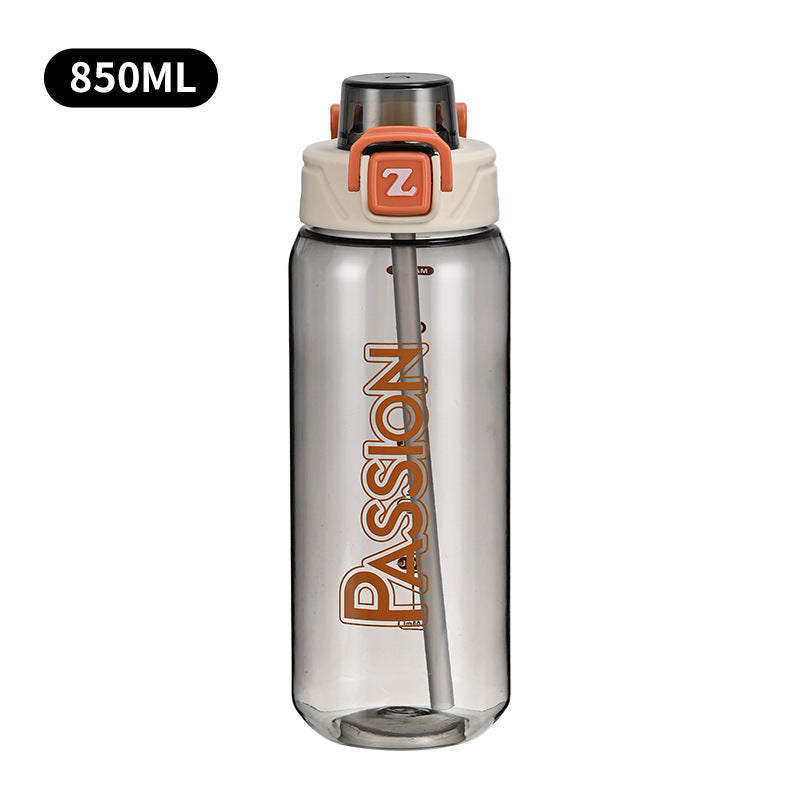 Ladies drinking bottle with integrated measuring system and flip-top closure Stornfield