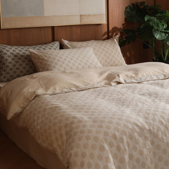 Luxury Jacquard Polka Dot Duvet Cover Set