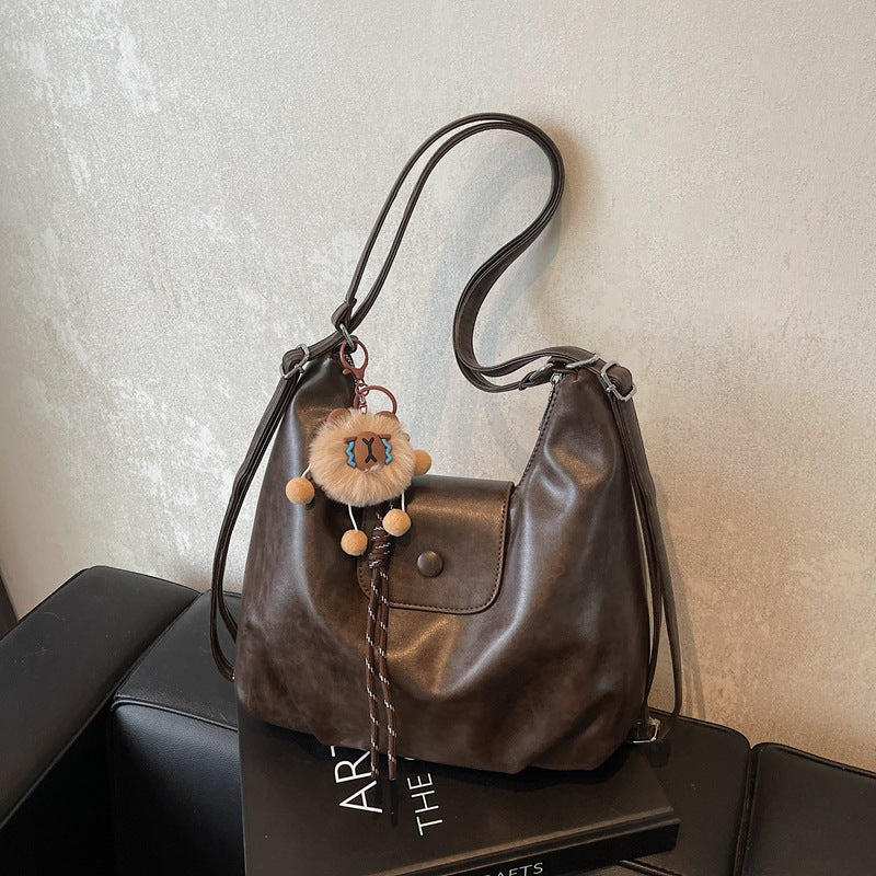 Modern shoulder bag with practical flap closure Stornfield