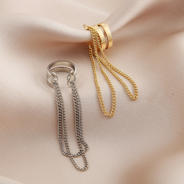 Fashionable chain ring with removable chains from Stornfield
