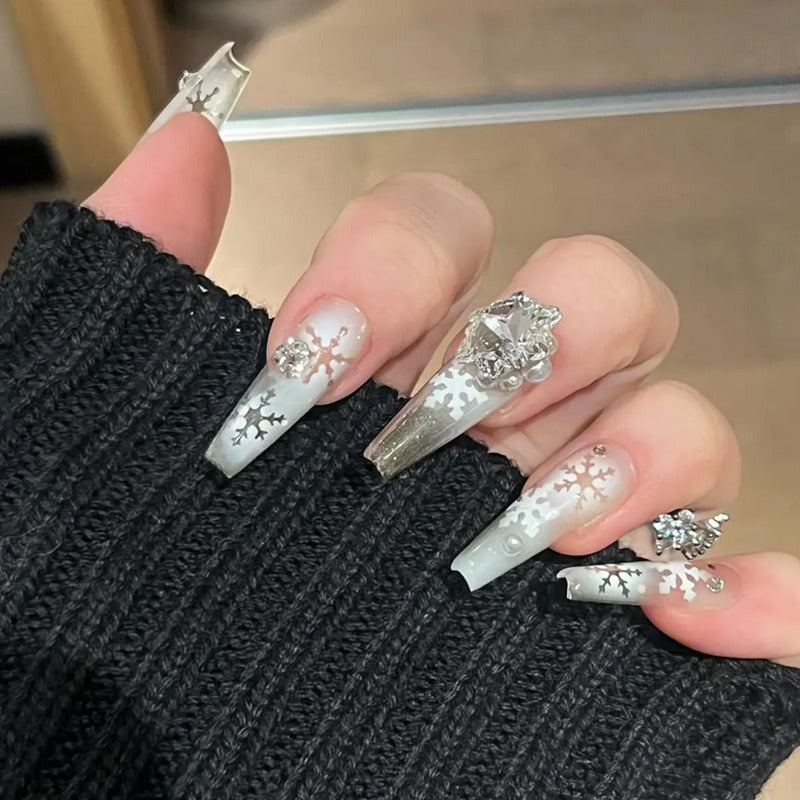Glamorous Nail Designs Stornfield