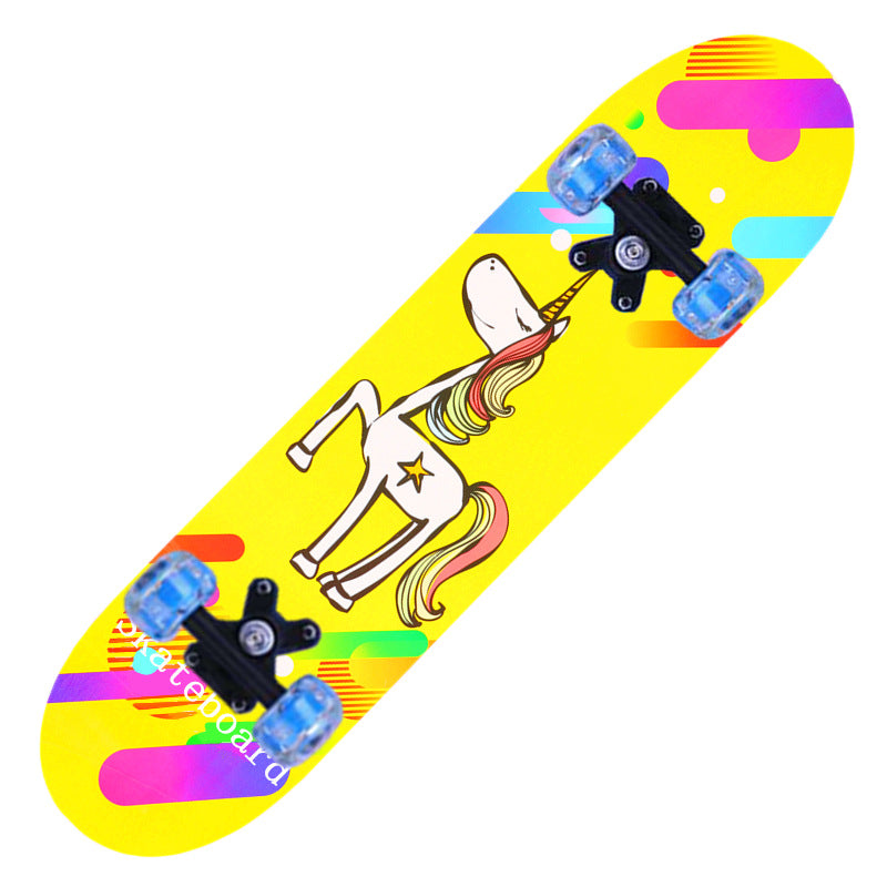 Shark-Themed Mini Skateboard Stornfield
