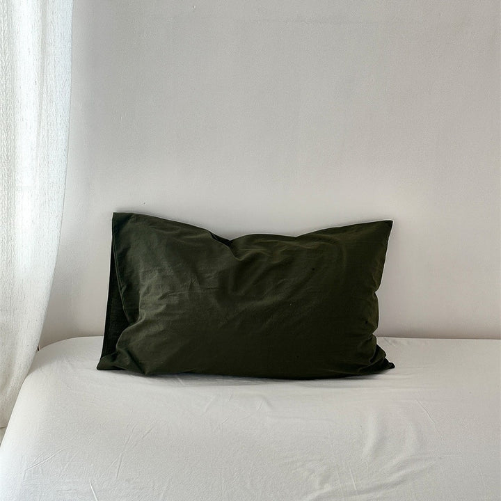 Cushion cover made of soft cotton percale with hidden zipper