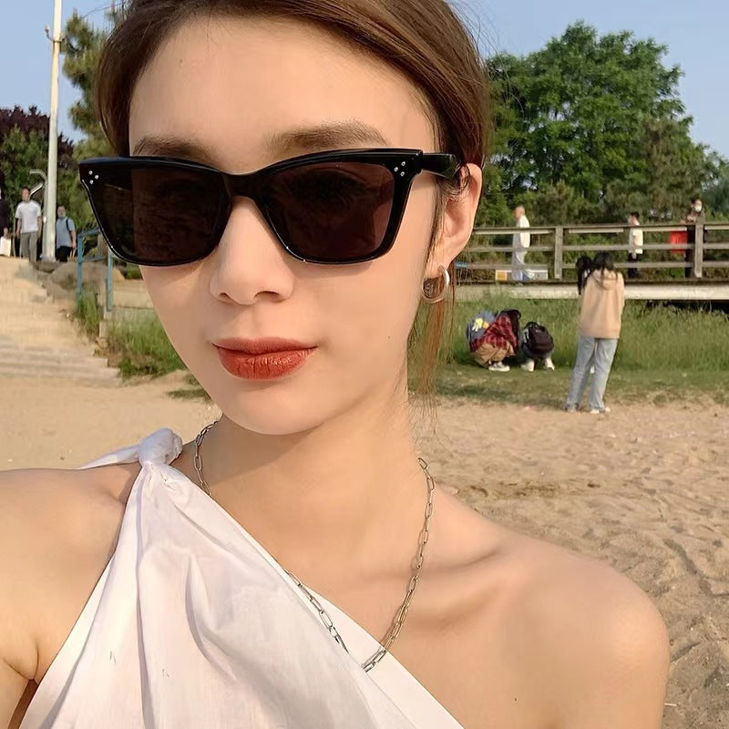 Women’s retro-inspired sunglasses with eye-catching pattern Stornfield