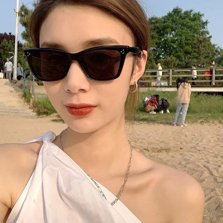 Women’s retro-inspired sunglasses with eye-catching pattern Stornfield