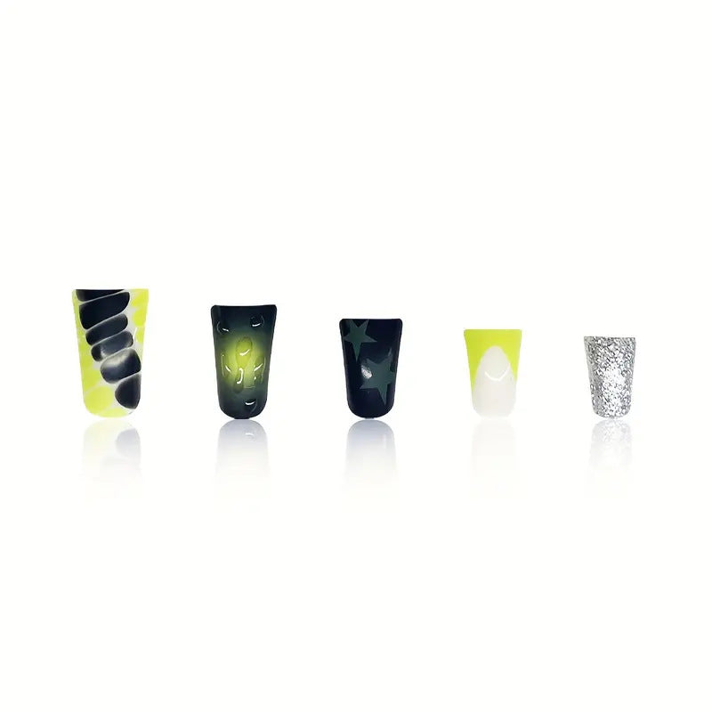 Creative Star-Embellished Press-On Nail Art Stornfield