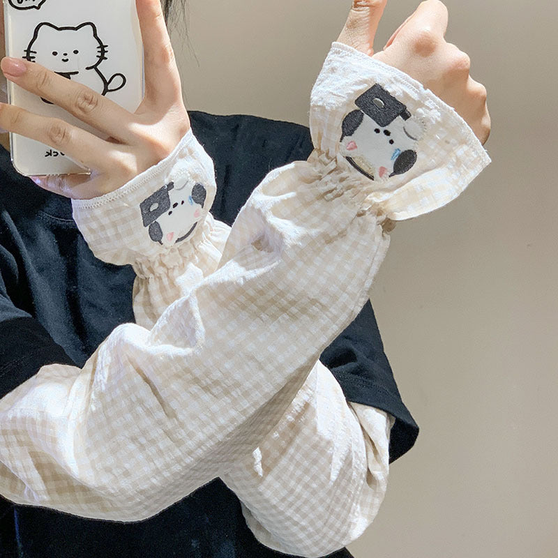 Wrist warmers with cute animal design Stornfield