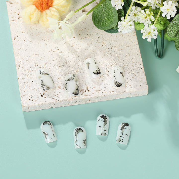 Artificial nails in an elegant minimalist style Stornfield