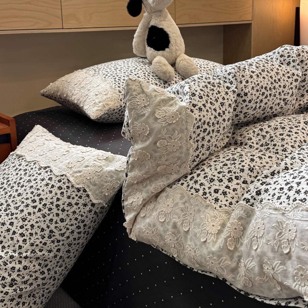 Embroidered Floral Cotton Duvet Cover and Pillowcase Set with Scalloped Lace Trim