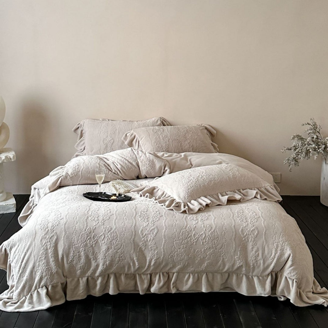 Luxury bed linen set made of cotton velvet with matelassé quilting and faux fur trim