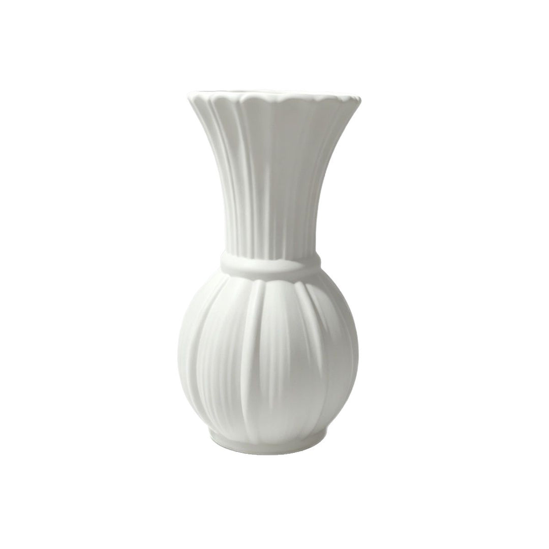 Elegant Ribbed Flower Vase Stornfeild
