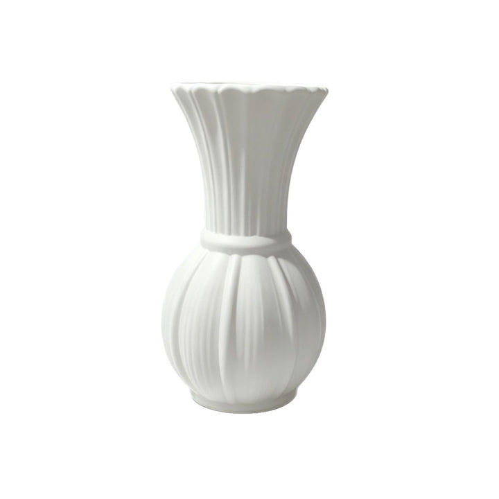 Elegant Ribbed Flower Vase Stornfeild