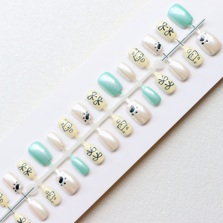 Whimsical Animal-Themed Press-On Nail Art Stornfield