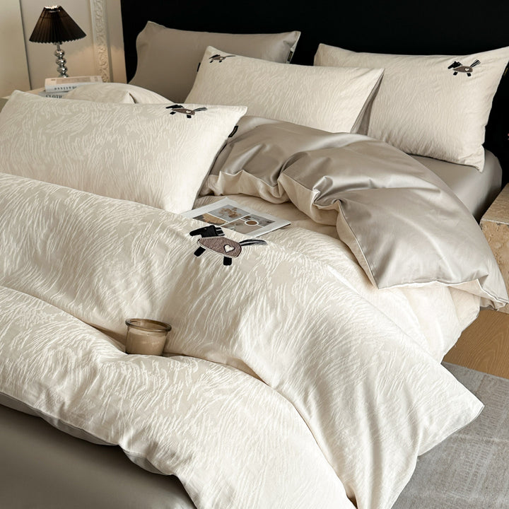 Bedding set in linen look with delicate flower embroidery