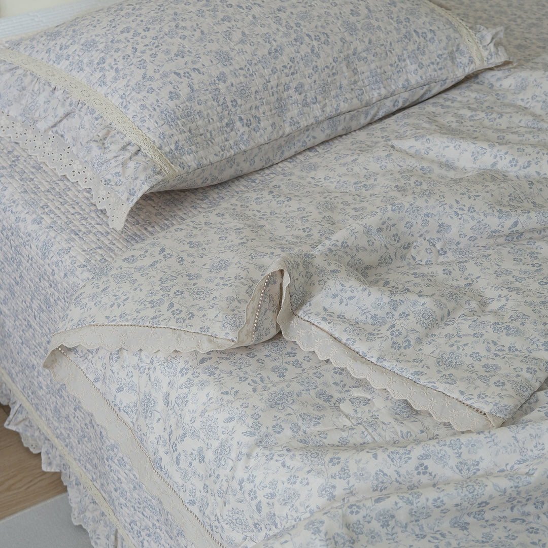 Quilted Floral Cotton Bedspread Set with Eyelet Lace Ruffled Pillowcase