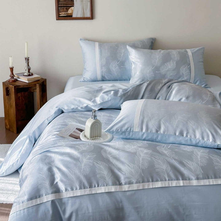 Duvet cover set made of cotton mix with fine jacquard pattern and contrast trim