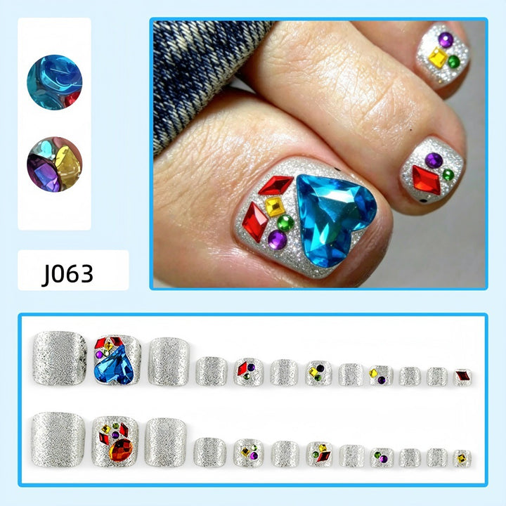 Nail art with glamorous 3D jewelry accents Stornfield