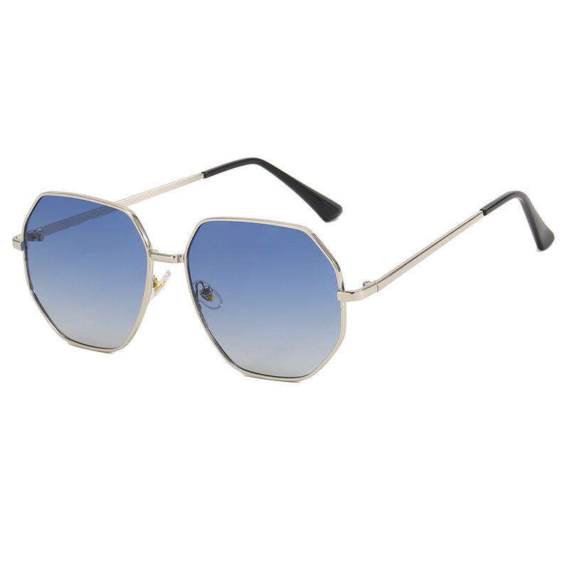 Women's fashionable geometric sunglasses with protective UV filter and stylish frame Stornfield