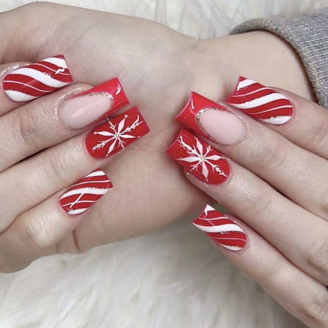 Festive Winter-Themed Nail Art Design Stornfield