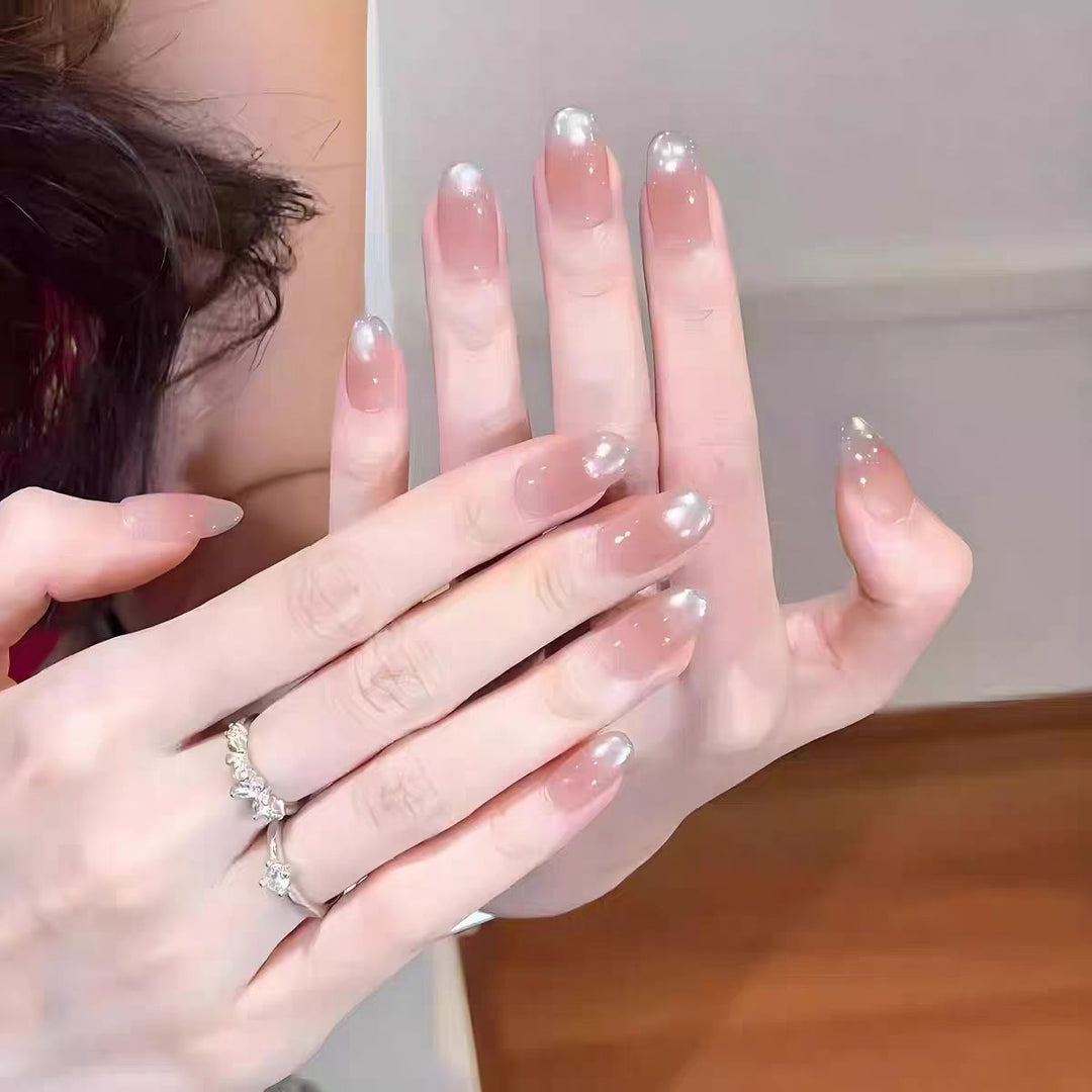 Artificial nails in elegant ombre design Stornfield