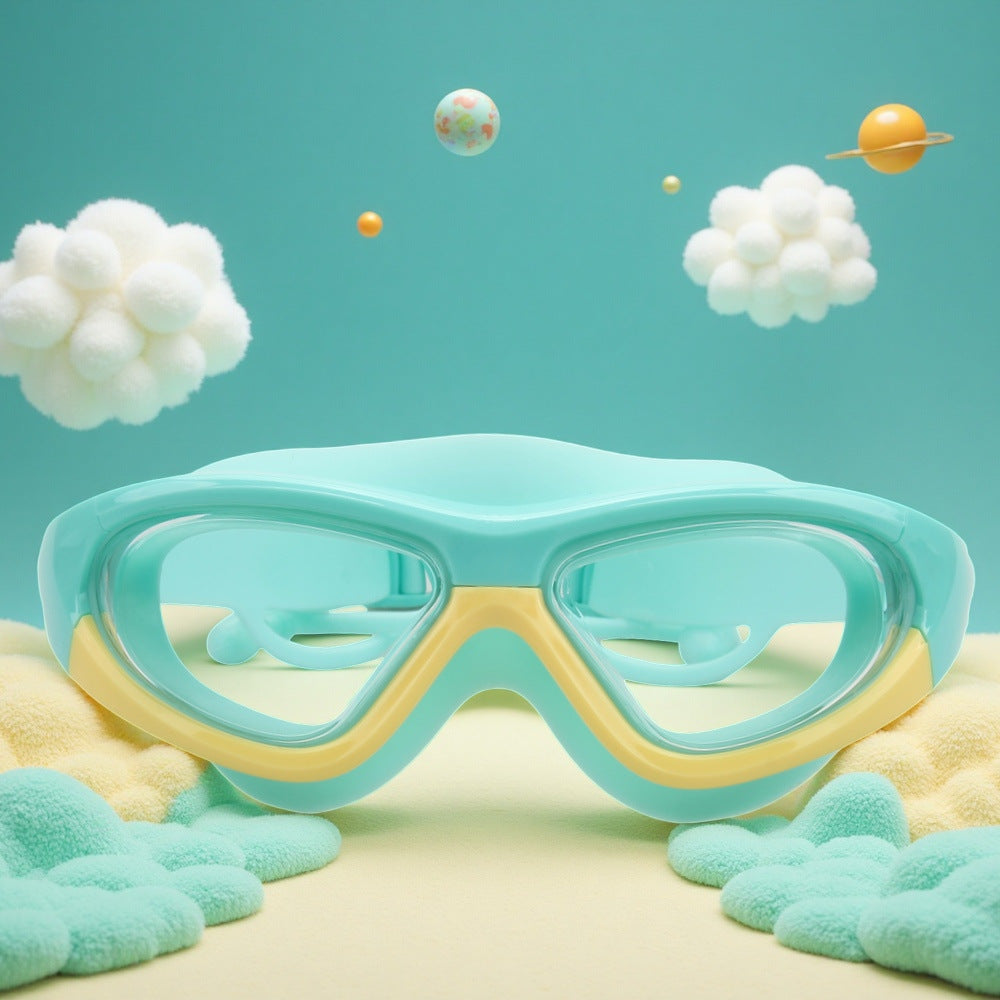 Swimming mask with wide field of vision Stornfield
