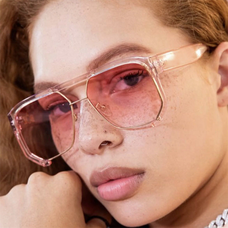Ladies fashionable oversized sunglasses with elegant, faceted frame construction Stornfield
