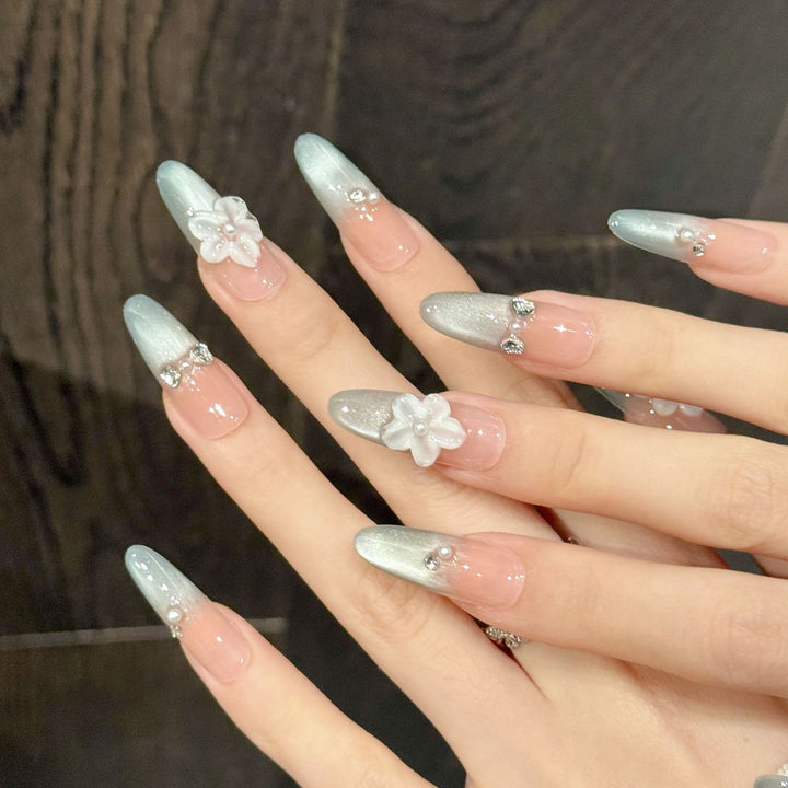 Decorative Nail Art Press-On Set with Floral and Gem Accents