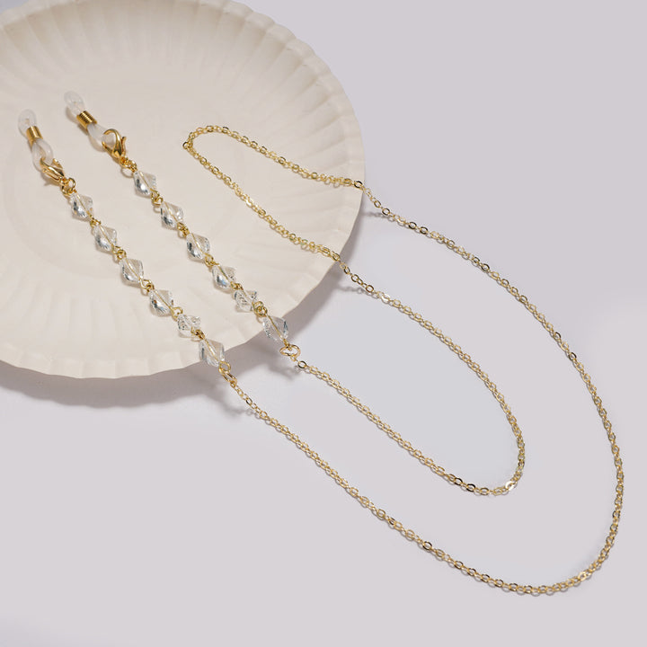 Elegant Beaded Eyewear Chain Stornfield