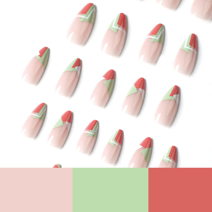 Artful nail art in trendy design Stornfield