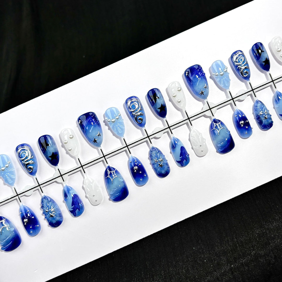 Elegant Polka Dot and Lace Press-On Nail Set